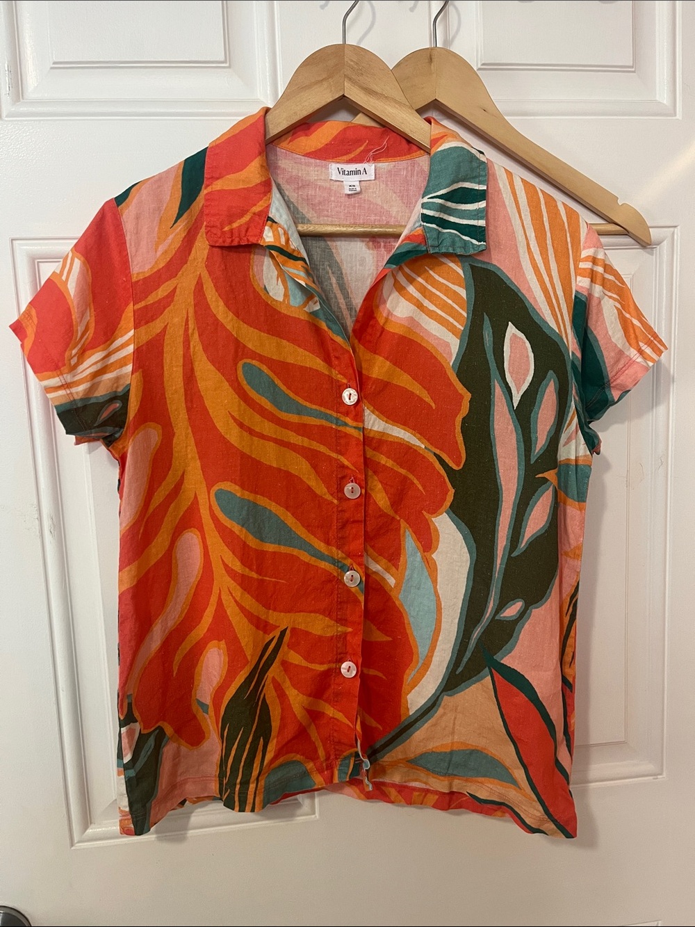 Vitamin A linen blend la playa boyfriend blouse XS boxy button down tropical